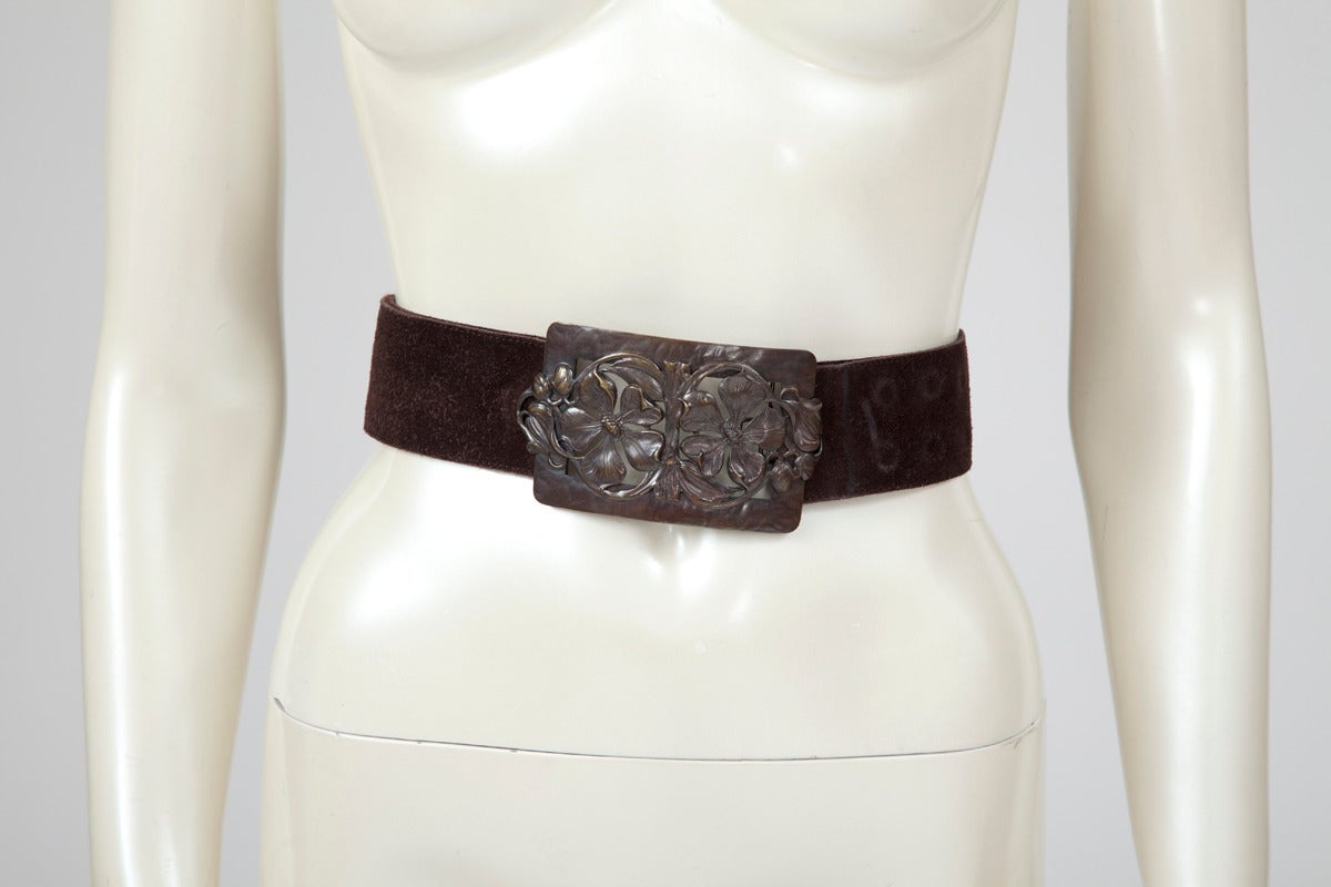Late 60's - early 70's YSL brown suede belt with large buckle in steel, in 