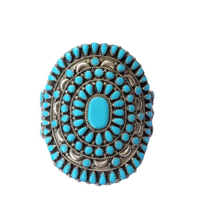 1970's Navajo Pawn Turquoise Cluster & Sterling Silver Cuff Bracelet In Excellent Condition In Geneva, CH