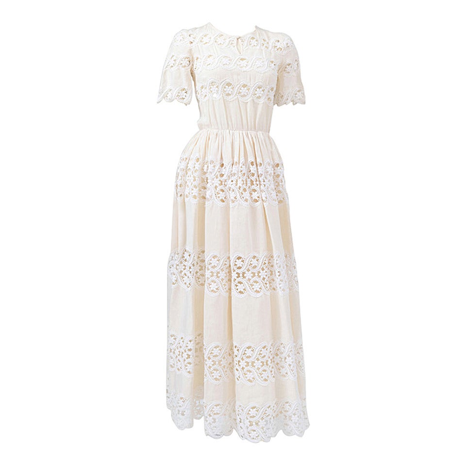 Valentino Haute Couture Cotton and Guipure Dress For Sale at 1stDibs |  guipure haute couture