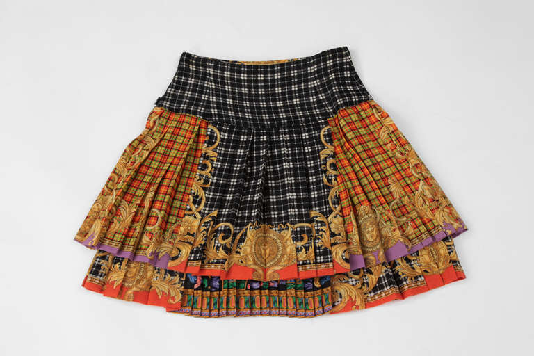 Versace Couture Light Wool Baroque Print Skirt In Excellent Condition In Geneva, CH