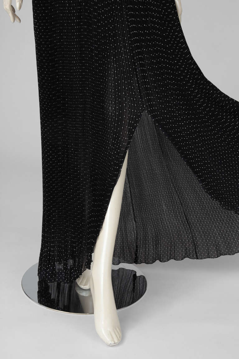 Valentino 1970s Haute Couture Polka Dot Silk Chiffon Gown In Excellent Condition In Geneva, CH