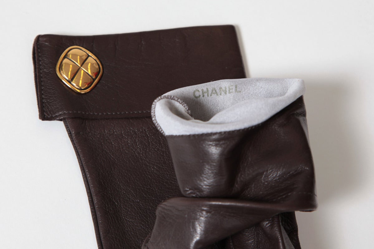 Chanel Leather Gloves In New Condition In Geneva, CH