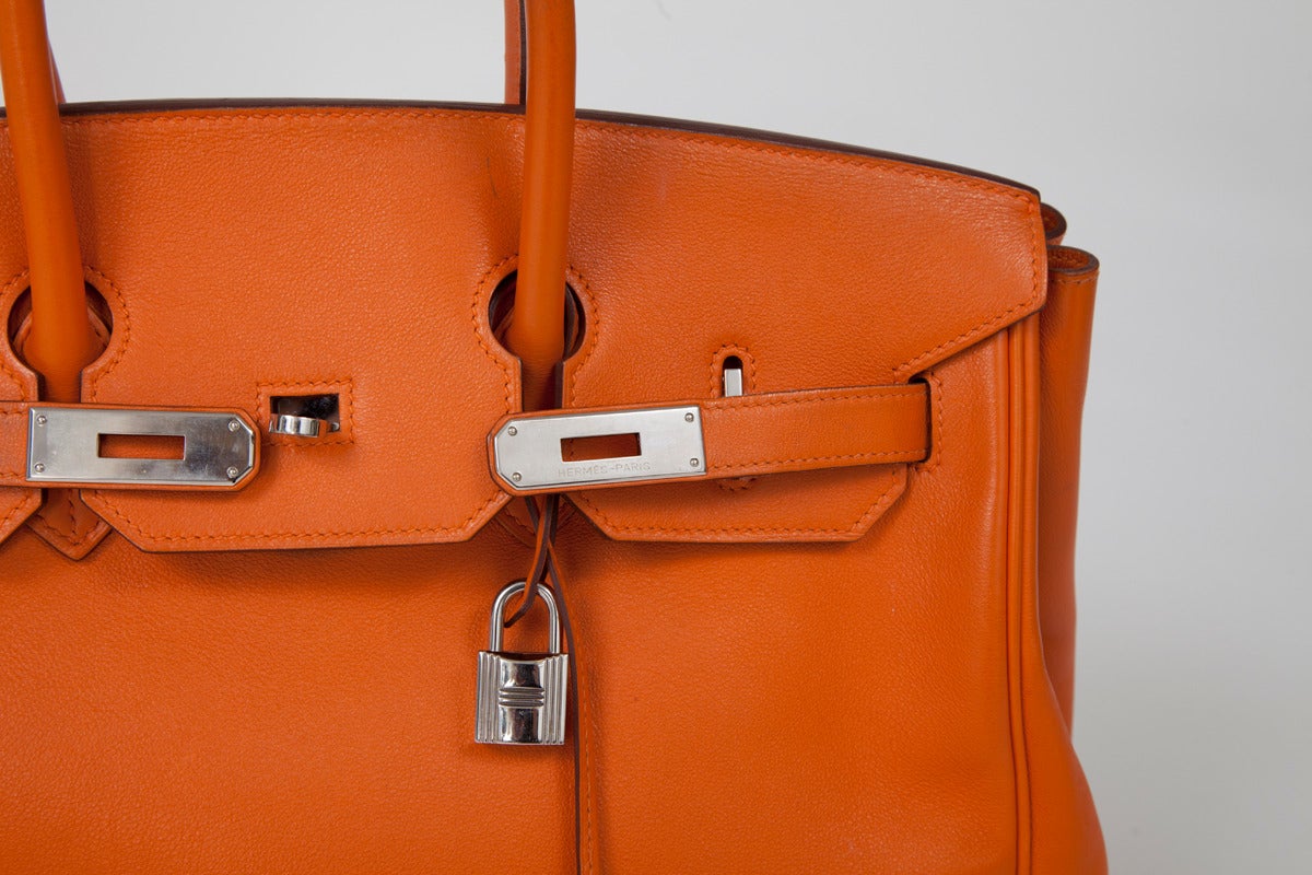 Hermes Orange Swift Leather 35 cm Birkin Handbag In Good Condition In Geneva, CH