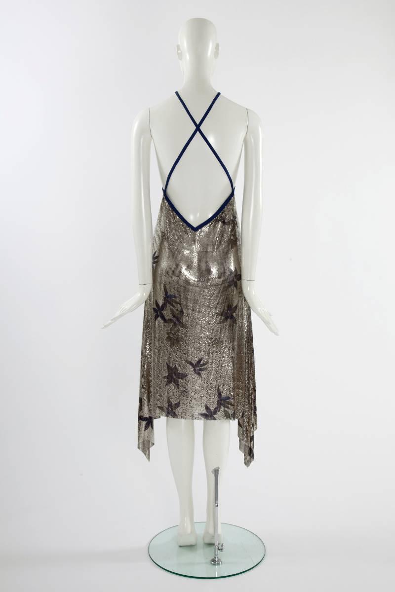 Robe de défilé en maille métallique Oroton de Gianni Versace, printemps-été 1983 1