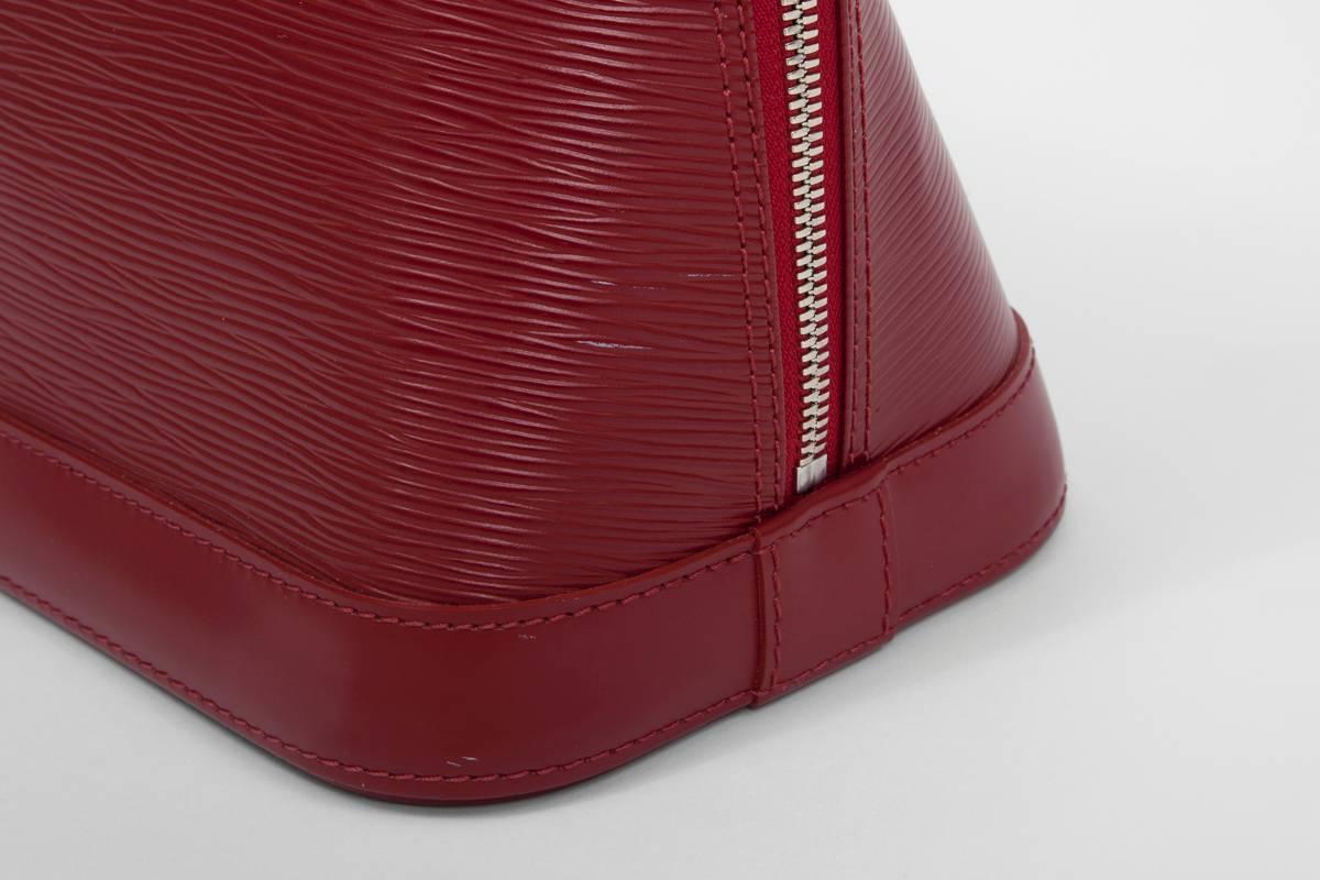 Nearly New Louis Vuitton Alma Handbag  4