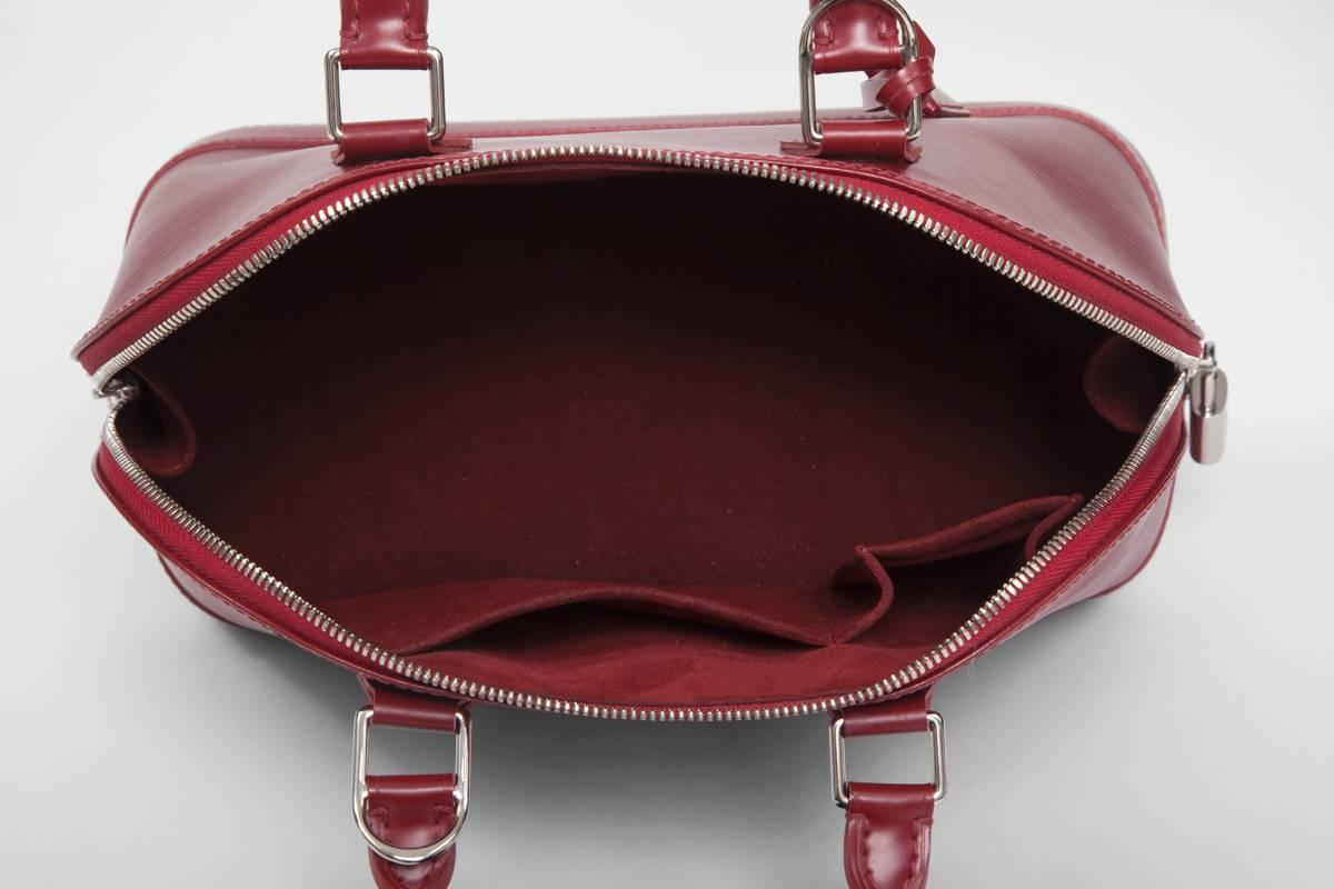Nearly New Louis Vuitton Alma Handbag  5