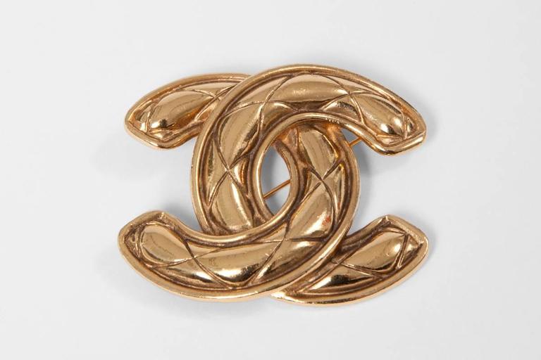 CHANEL Yellow Gold Plated Gold Fashion Brooches & Pins