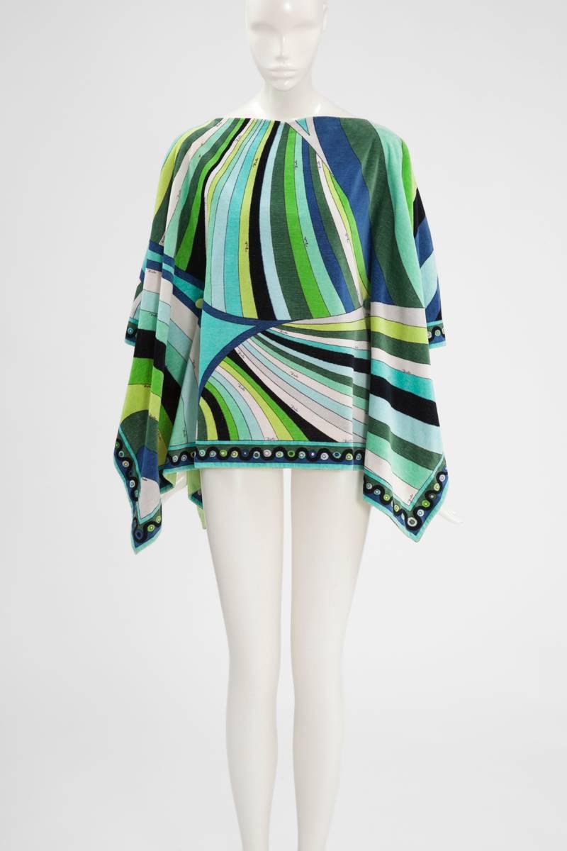 Emilio Pucci Terry Cloth Poncho Caftan  In Excellent Condition In Geneva, CH