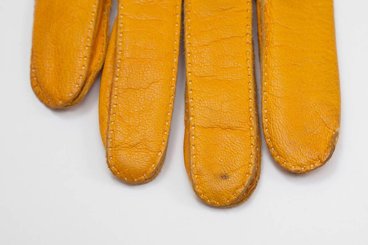 Hermes Leather and Gilt Metal Gloves In Good Condition In Geneva, CH