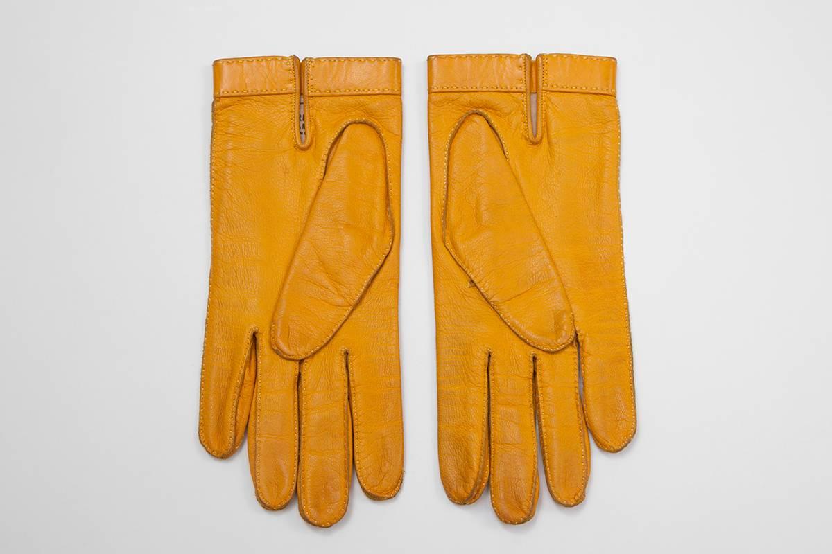 Women's Hermes Leather and Gilt Metal Gloves