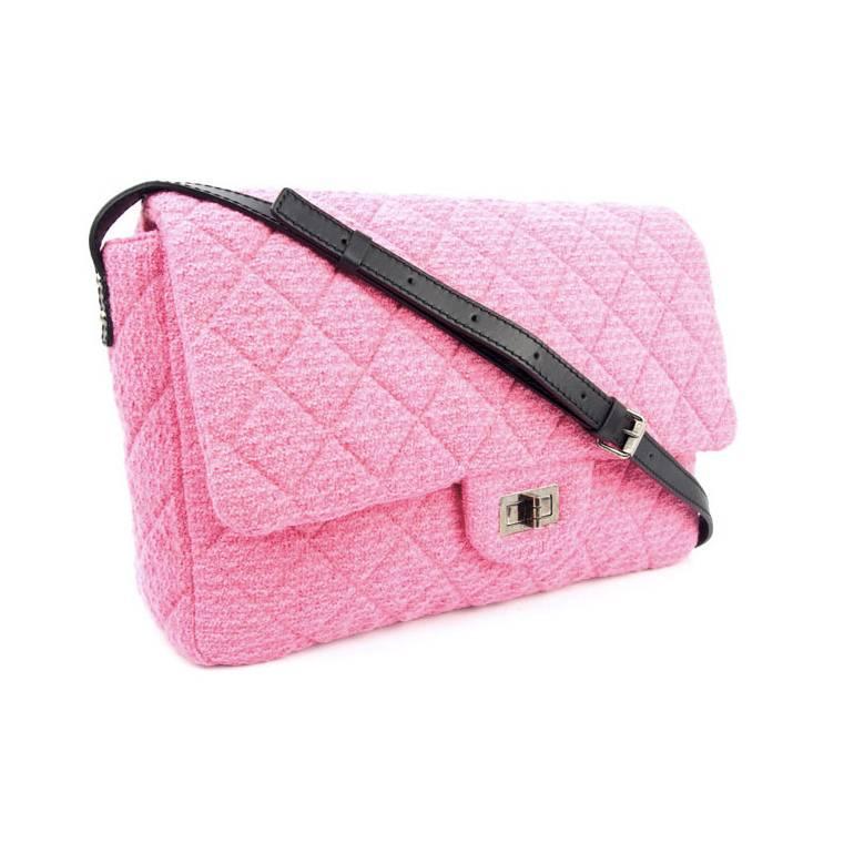Chanel Reissue Pink Tweed Boucle Messenger Seasonal Sling Bag For Sale