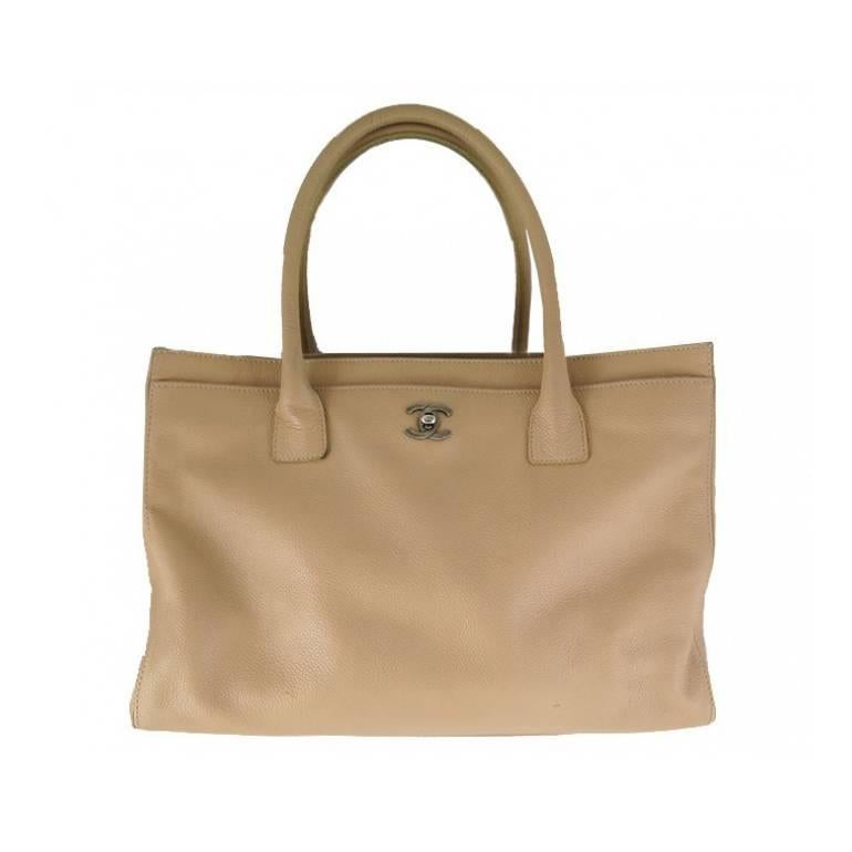 Chanel Jumbo Beige Caviar Leather Cerf Executive Tote Bag For Sale