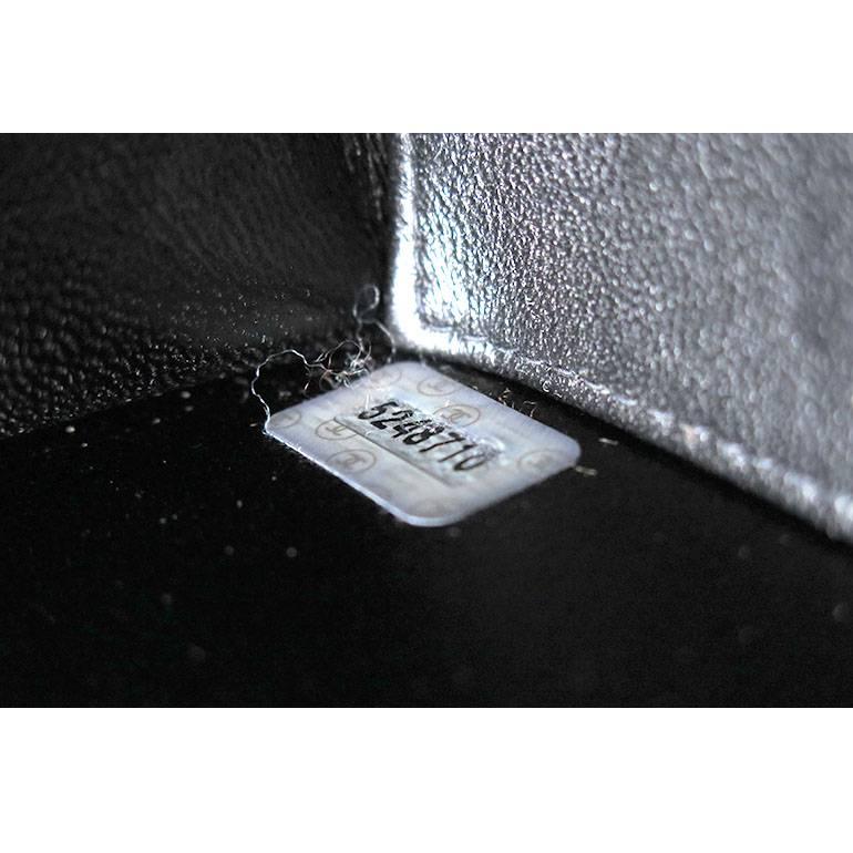Chanel Caviar Jumbo Black 2.55 Classic Silver Hardware Flap Bag For Sale 3