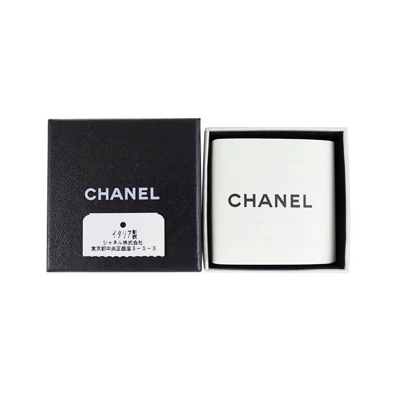 Women's or Men's Chanel Gold CC Camellia Stack Rings For Sale
