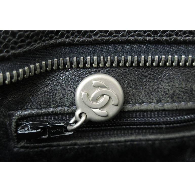 Chanel Caviar Black Medallion Silver Hardware Shoulder Tote Bag In Excellent Condition For Sale In Singapore, SG