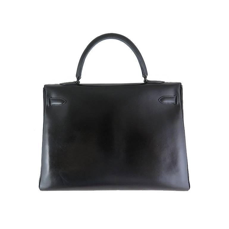 Extremely rare collector's item! Limited edition released only for autumn-winter 2010/2011 collection. This bag comes complete with black Hermes dustbag and pouch, clochette with lock, 2 keys and care card. Both interior and exterior is clean and