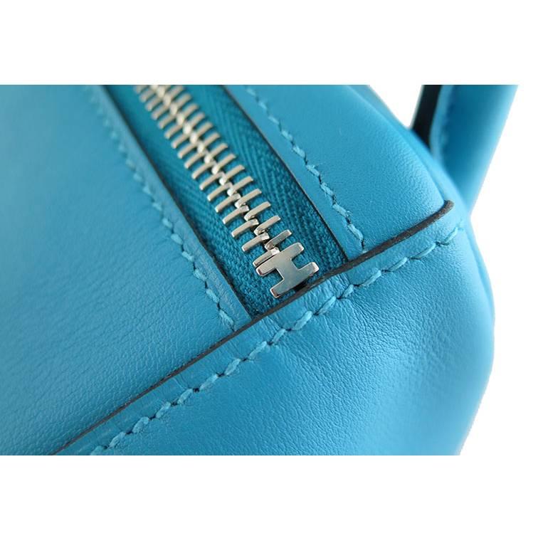 Women's or Men's Hermes Lindy 30 Turquoise Swift Leather Blue Shoulder Bag For Sale