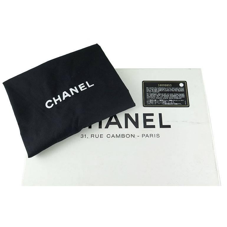 Chanel Reissue Silver Iridescent Calfskin 10 inch Medium Clutch For Sale 4