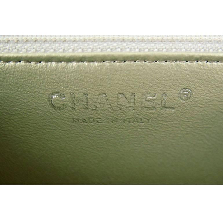 Chanel Reissue Silver Iridescent Calfskin 10 inch Medium Clutch In Excellent Condition For Sale In Singapore, SG