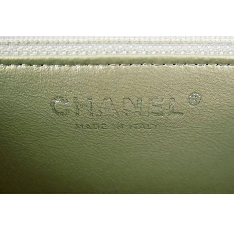 Chanel Reissue Silver Iridescent Calfskin 10inch Medium Clutch In Excellent Condition For Sale In Singapore, SG