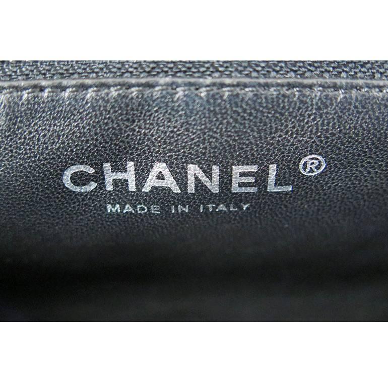 Women's Chanel Black Distressed Patent Leather CC Timeless Clutch Bag For Sale