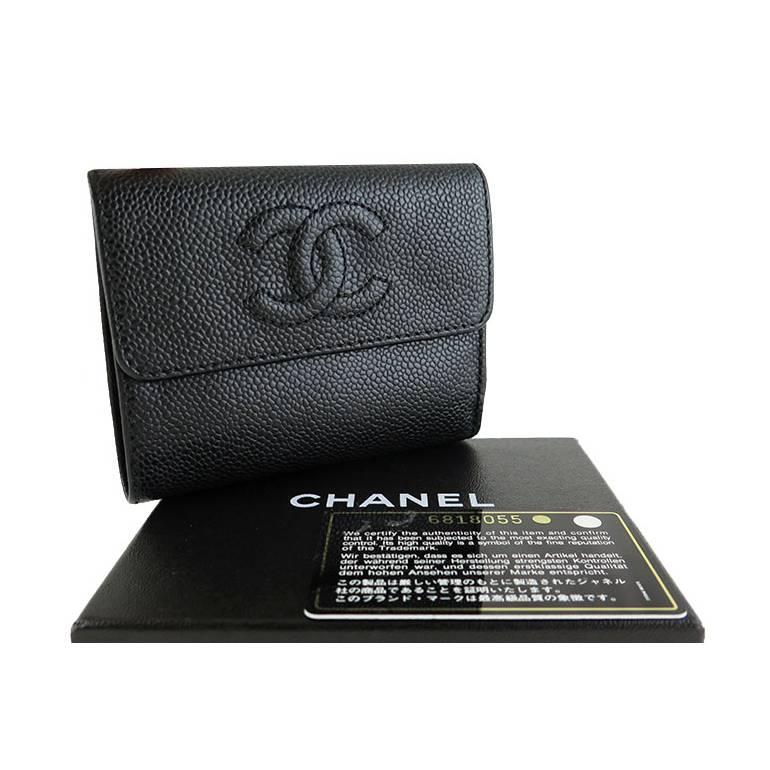 This piece comes complete with Chanel box and authenticity card. Caviar leather is very durable hence there are no visible stains or scratches on the exterior. Interior is clean and odourless. Features 3 credit card slots, 1 billfold pocket, 3 side