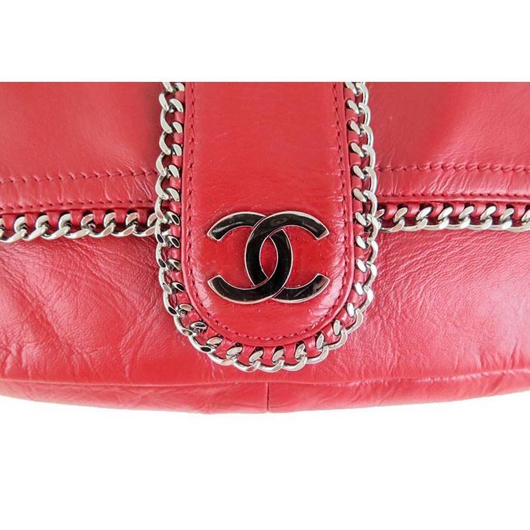 Chanel Red Lambskin Chain Around 10inch Medium 2.55 Seasonal Flap Bag In Excellent Condition For Sale In Singapore, SG