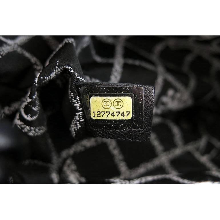 Chanel Black Lambskin Seasonal Rue Cambon Tote Bag For Sale 2