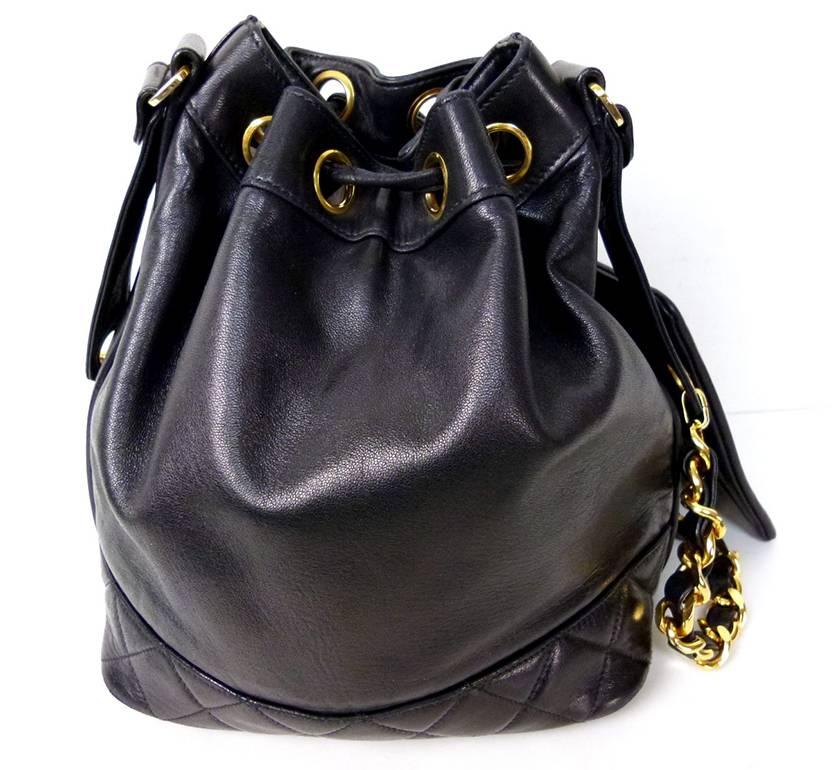Chanel Black Lambskin Drawstring Shoulder Bag with Pouch In Excellent Condition For Sale In Singapore, SG