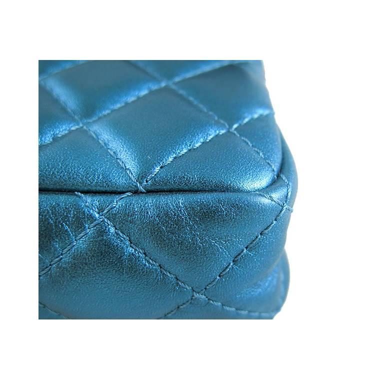 Chanel Jumbo Reissue 226 Metallic Blue Lambskin Evening Bag For Sale 5
