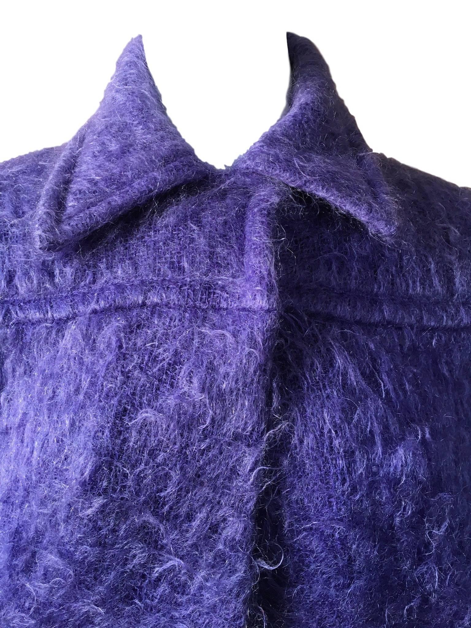 Vintage Mohair Lavender Purple Cape Cloak 1970s Murray Arbeid  In Excellent Condition For Sale In Portsmouth, Hampshire