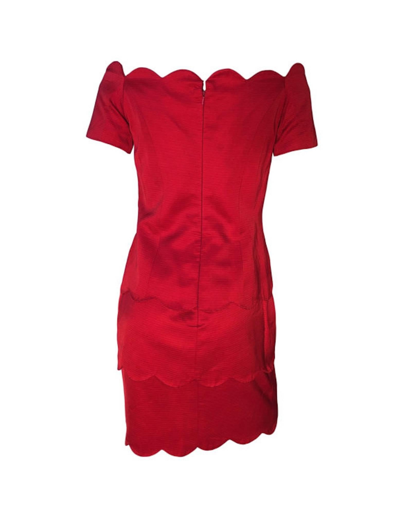 Bellville Sassoon Lorcan Mullany Red Scalloped Cocktail Off Shoulder Dress In Excellent Condition For Sale In Portsmouth, Hampshire