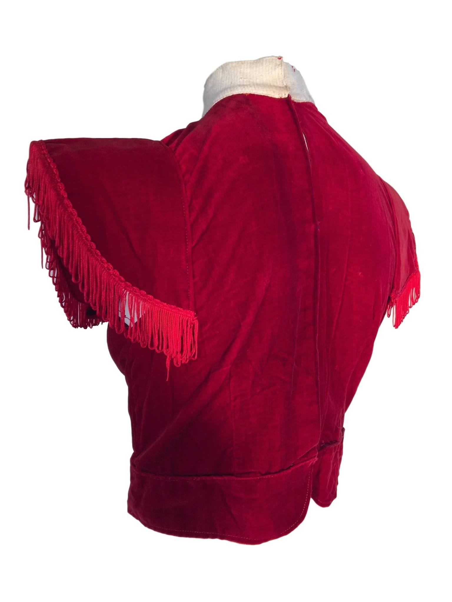 Vintage 1950s Red Velvet Tassel Lampshade Shoulder Burlesque Show Girl Top In Excellent Condition In Portsmouth, Hampshire