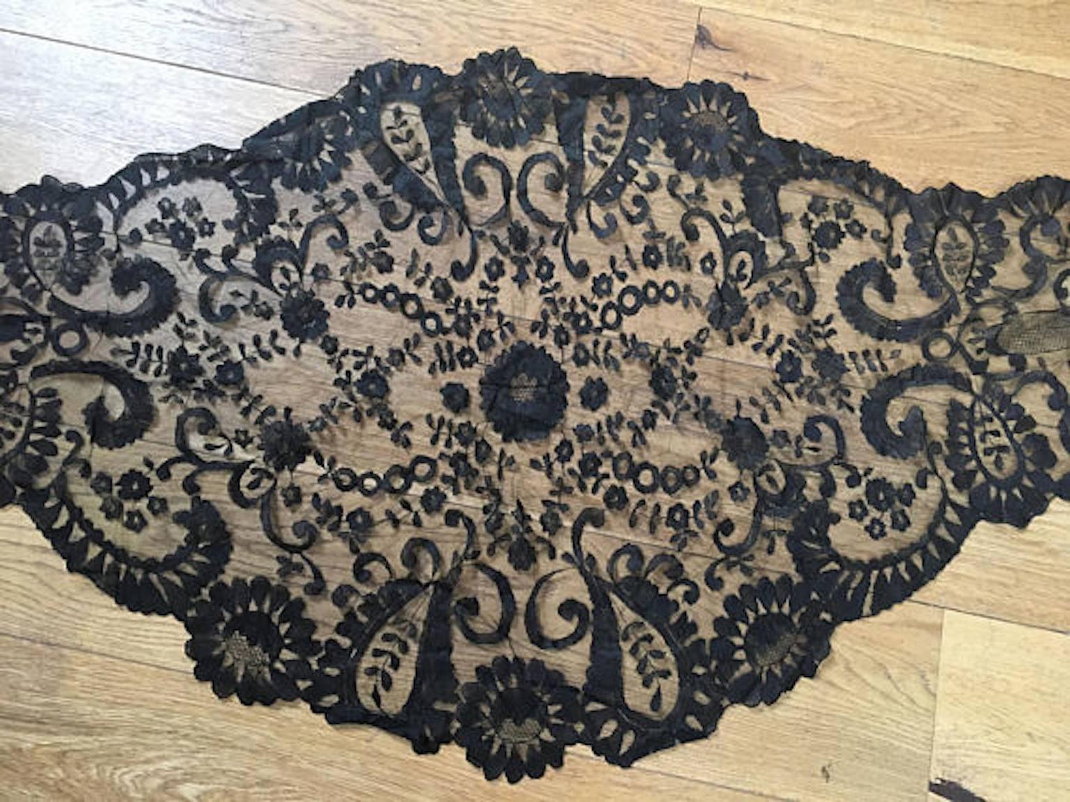 vintage mantilla veil
