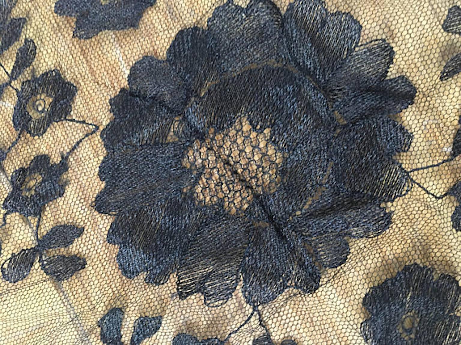 mantilla chantilly