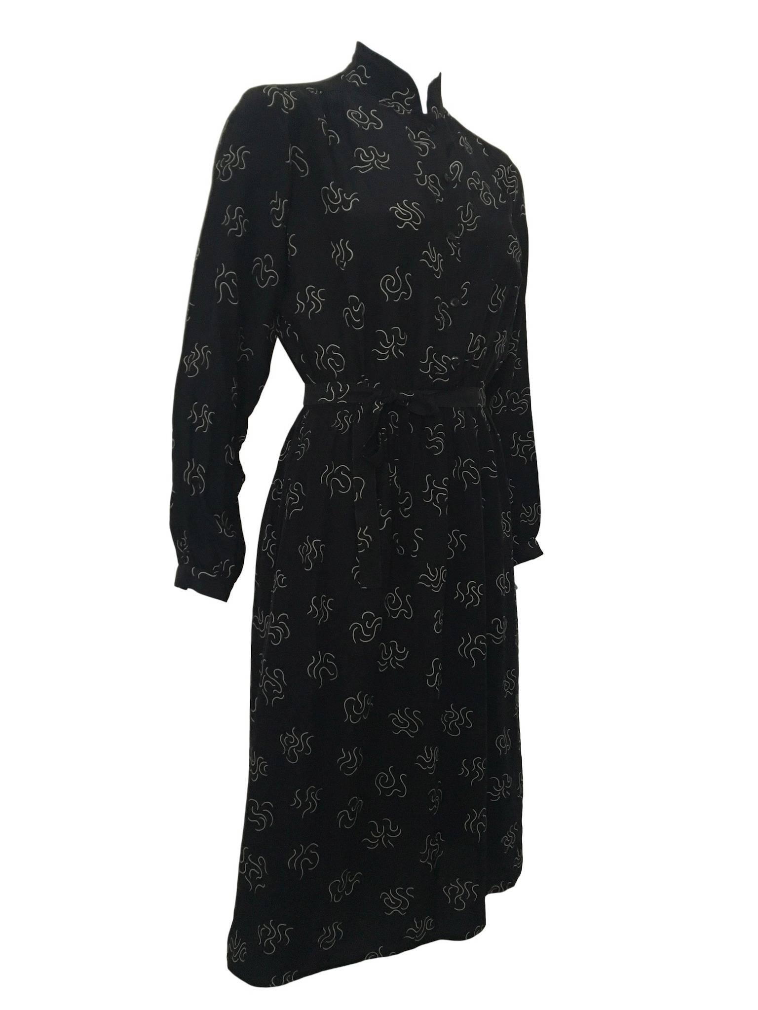Diane Von Furstenberg 1970s Silk Black Print Shirt Dress Vintage  In Excellent Condition For Sale In Portsmouth, Hampshire