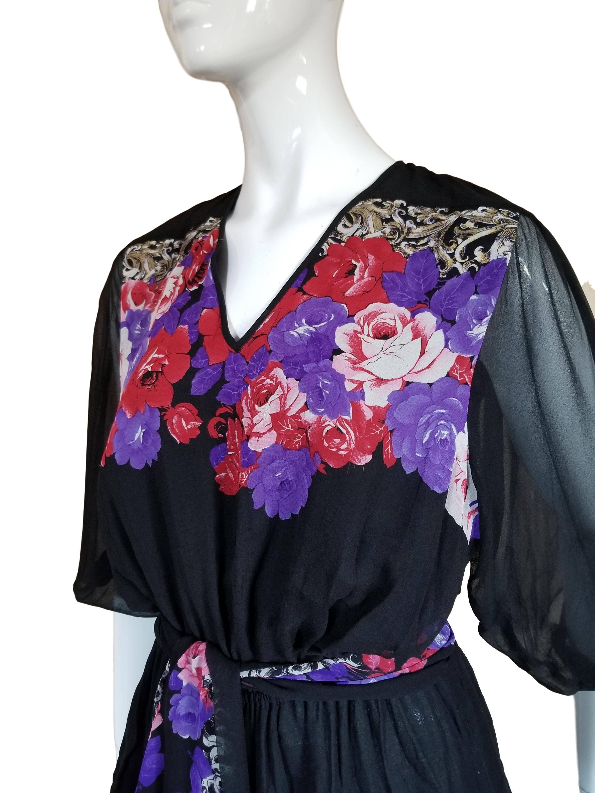 Diane Freis Vintage Silk Black Graphic Floral Print Chiffon Maxi Dress With Sash In Excellent Condition For Sale In Portsmouth, Hampshire