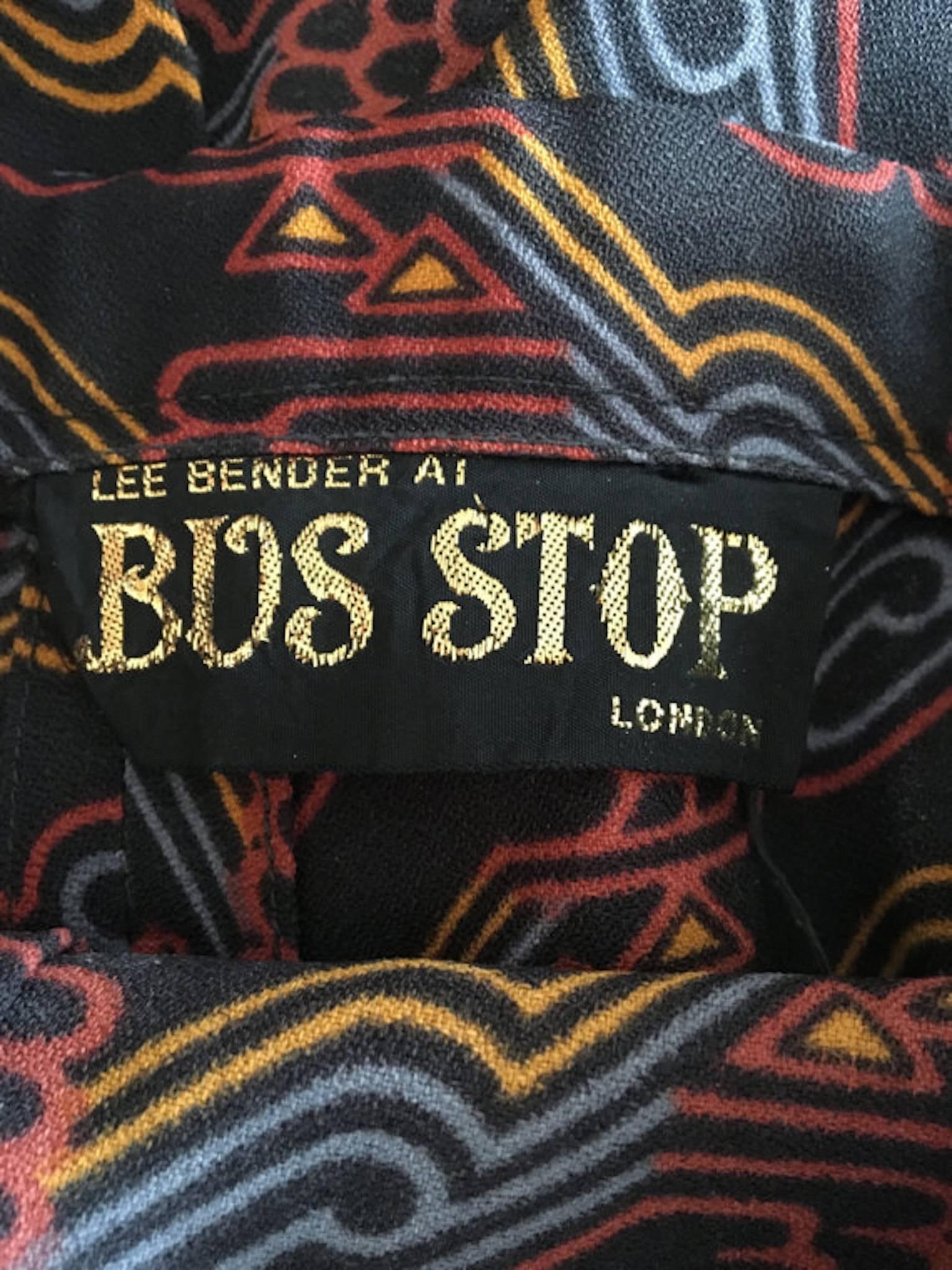 Lee Bender at Bus Stop 1970s Moss Crepe Deco Print Shorts & Blouse Set / Ensembl In Excellent Condition For Sale In Portsmouth, Hampshire