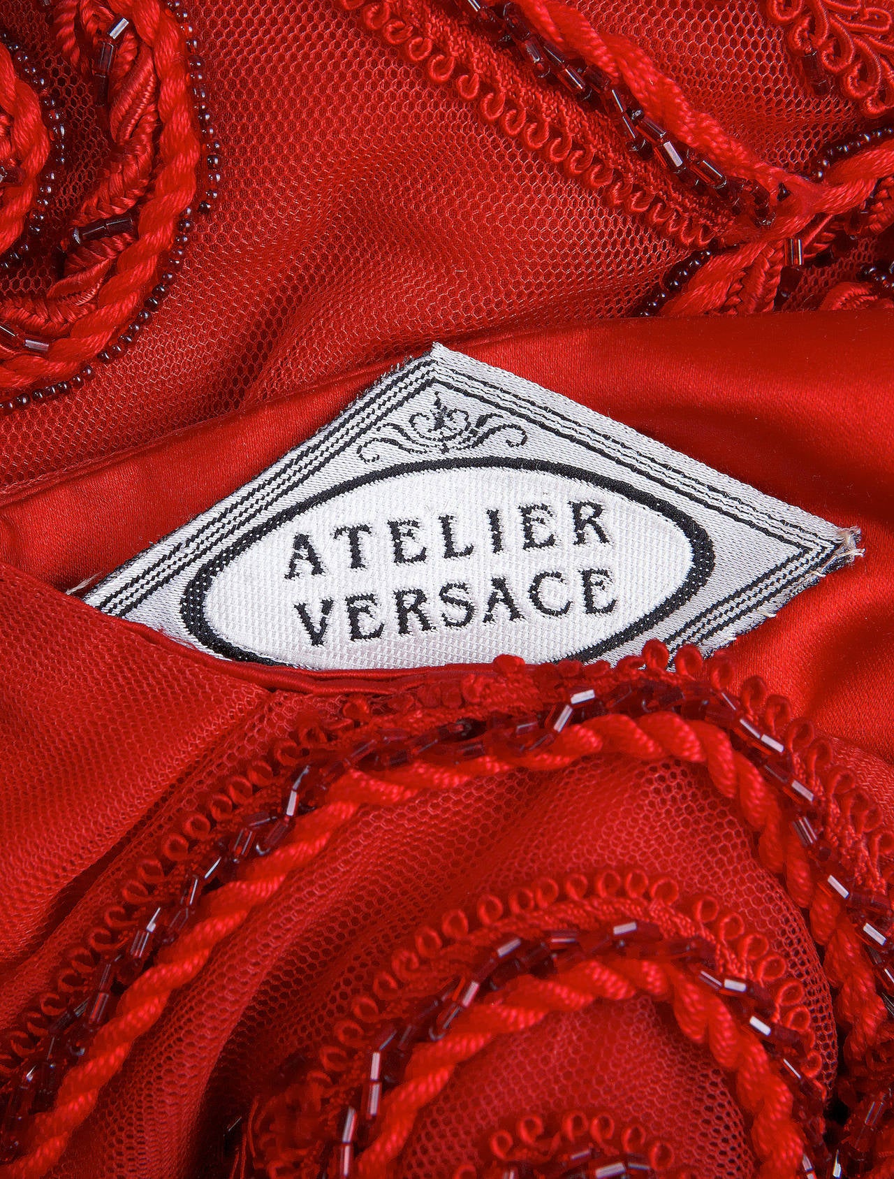 A very rare Atelier Versace Lesage embroidered silk skirt from the Spring 1991 collection.

Marked an Italian 40.