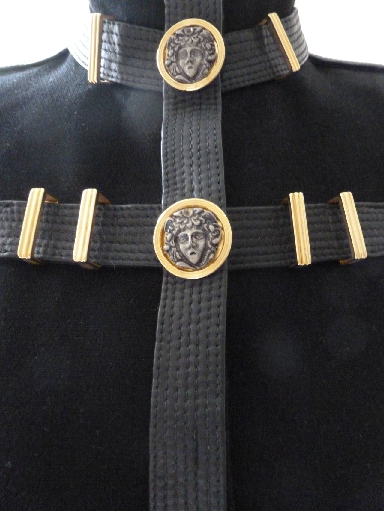 Iconic Gianni Versace Couture Bondage Harness Medallion Ensemble Fall 1992 In Excellent Condition For Sale In W1, GB