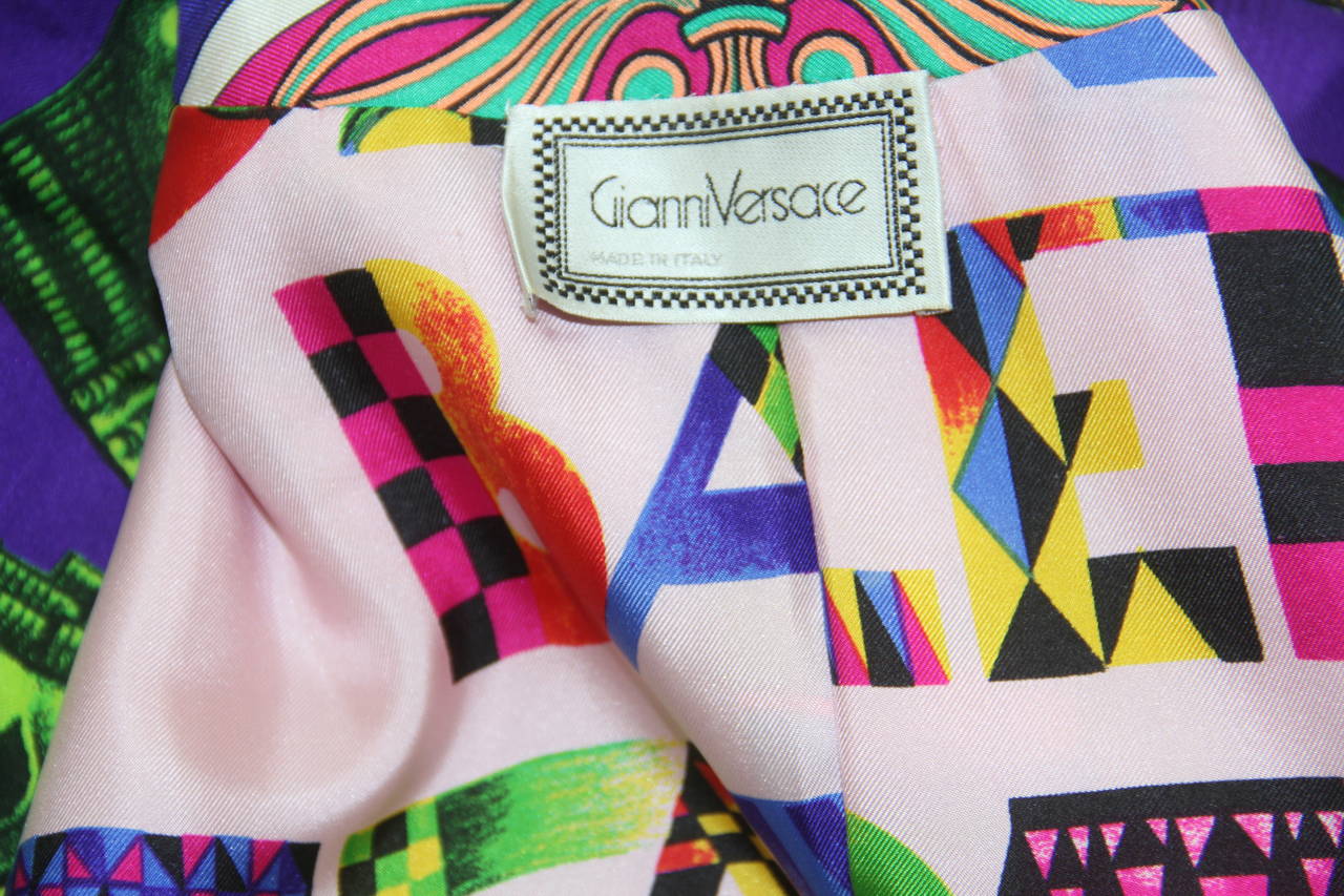 Iconic Gianni Versace Silk Pop Art Printed Jacket Spring 1991 In Excellent Condition For Sale In W1, GB