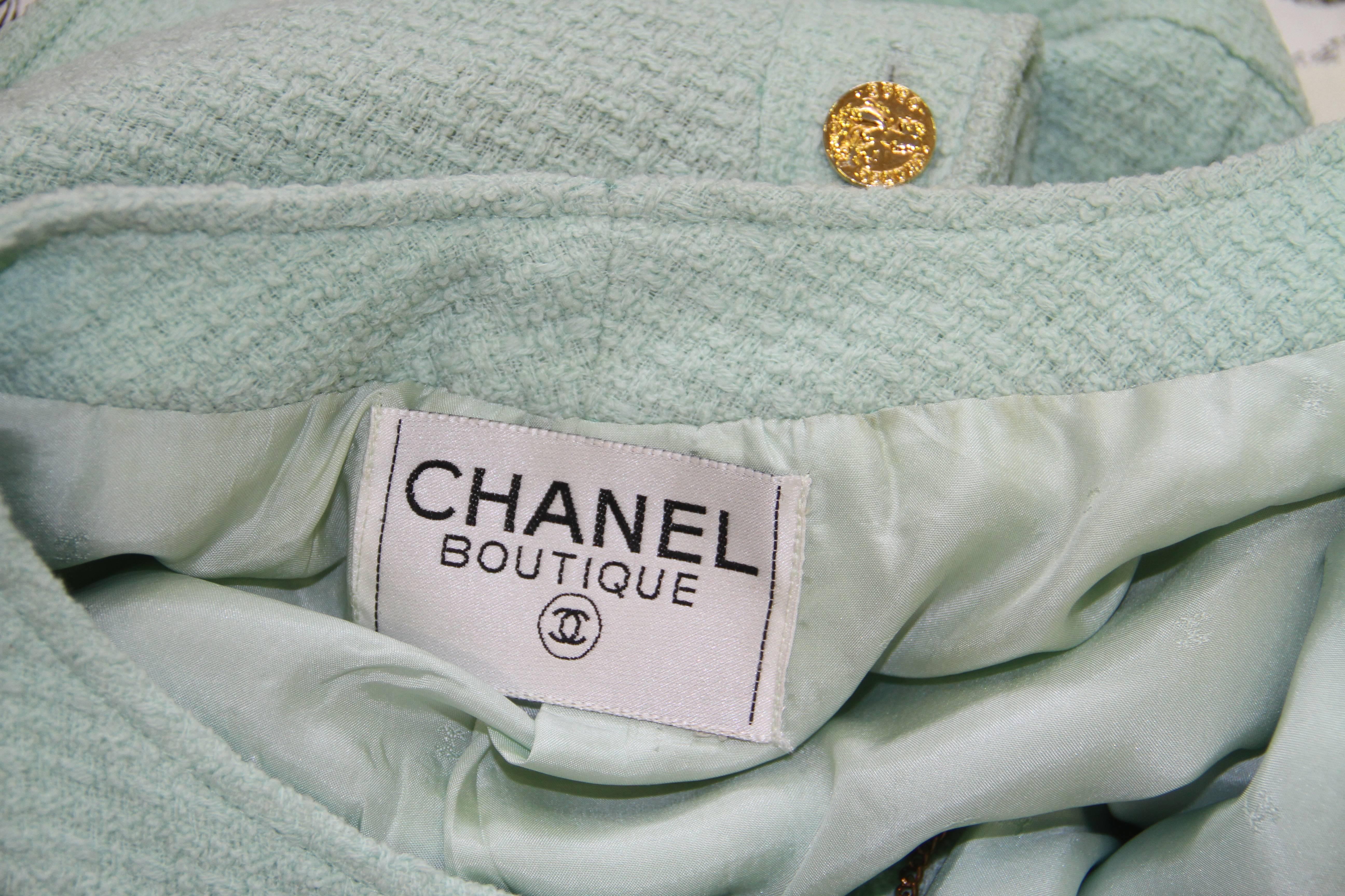Chanel Mint Green Tweed Suit 1980's In Excellent Condition For Sale In W1, GB