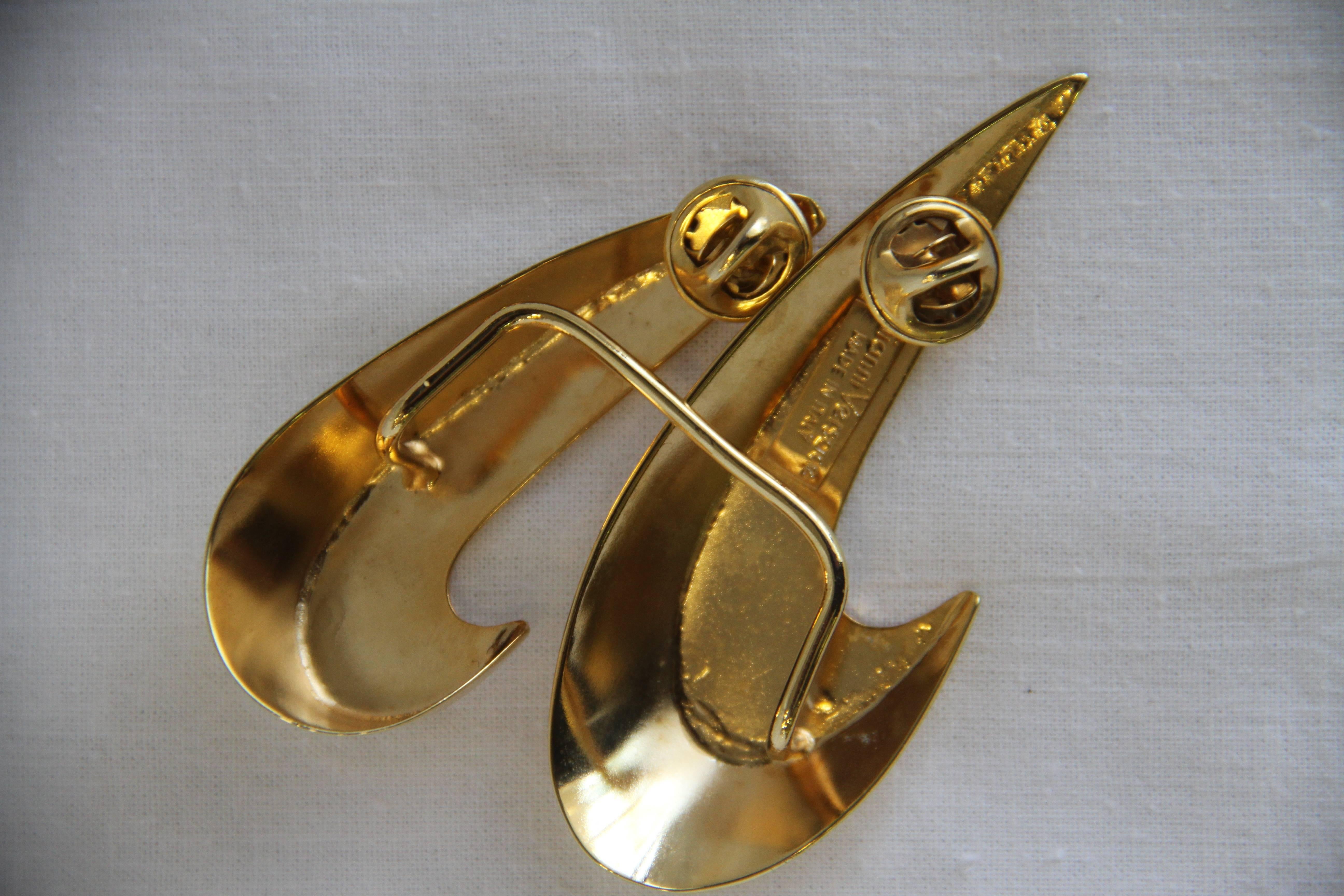 Very rare Gianni Versace Ugo Correani signed pin brooch from the 1980's.