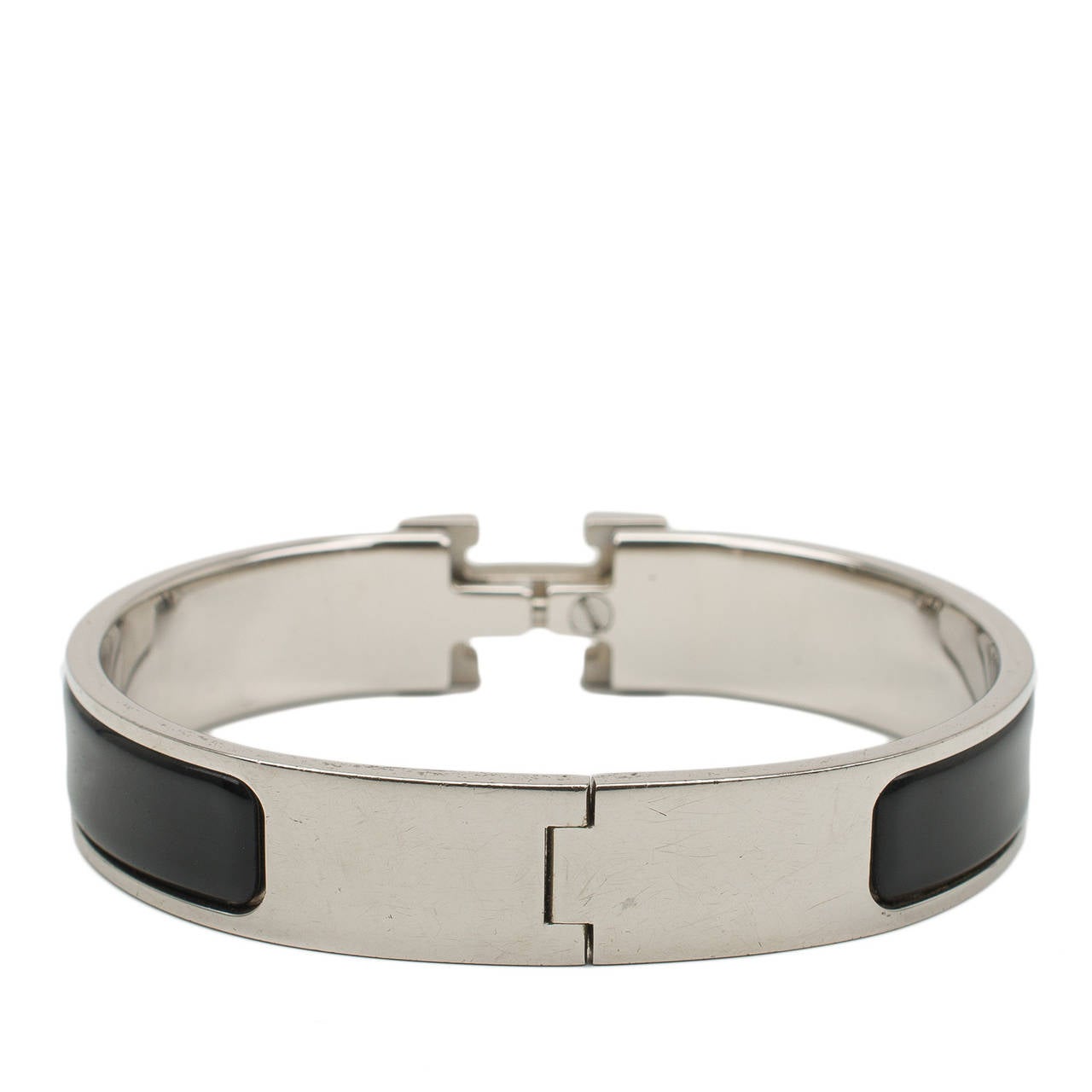 Hermes Black Clic Clac H Narrow Enamel Bracelet PM In Excellent Condition In New York, NY