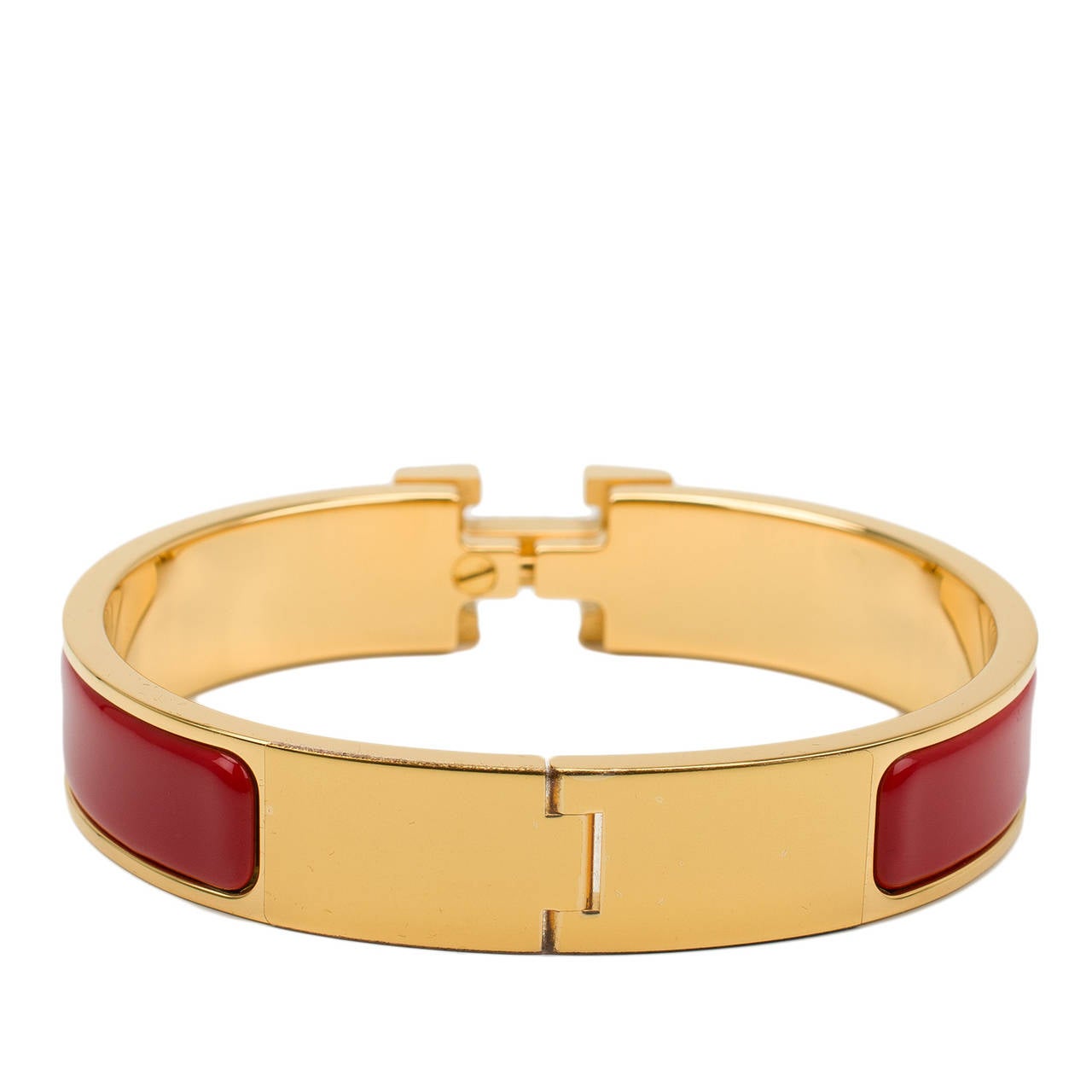 Hermes Amaranth Red Clic Clac H Narrow Enamel Bracelet PM In New Condition In New York, NY