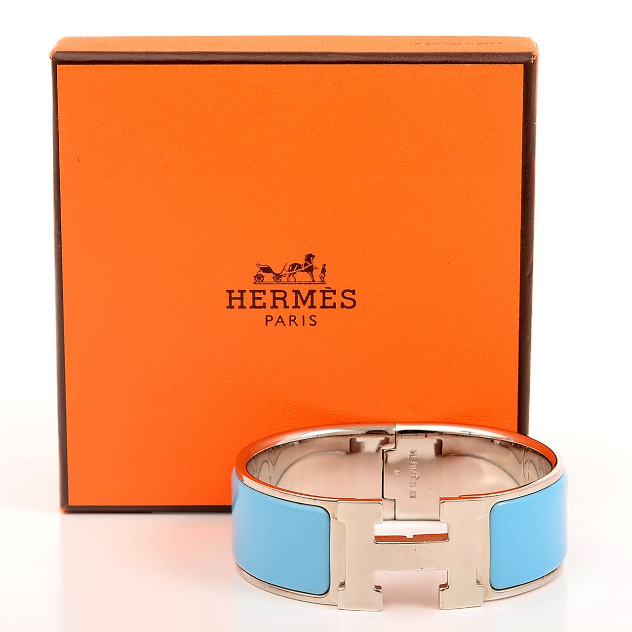 Hermes Turquoise Clic Clac H Wide Enamel Bracelet PM In Excellent Condition In New York, NY