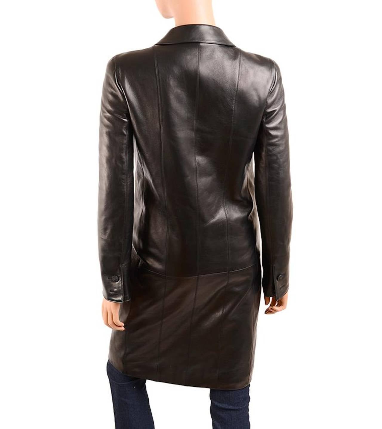 Chanel 04A Classic Lambskin Leather Coat FR 36 US 4 In Excellent Condition For Sale In New York, NY