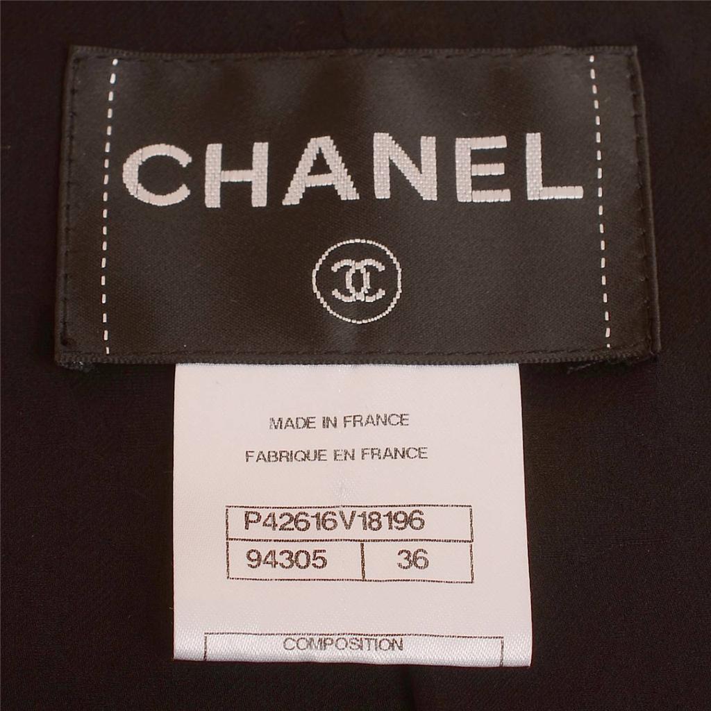 Women's Chanel 12C Black Wool Boucle Jacket 36 4 For Sale