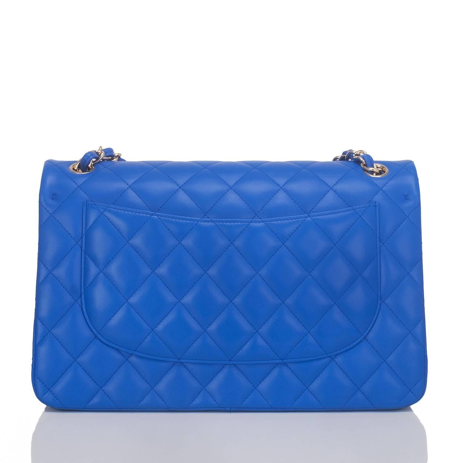 Chanel Blue Quilted Lambskin Jumbo Classic Double Flap Bag In New Condition In New York, NY
