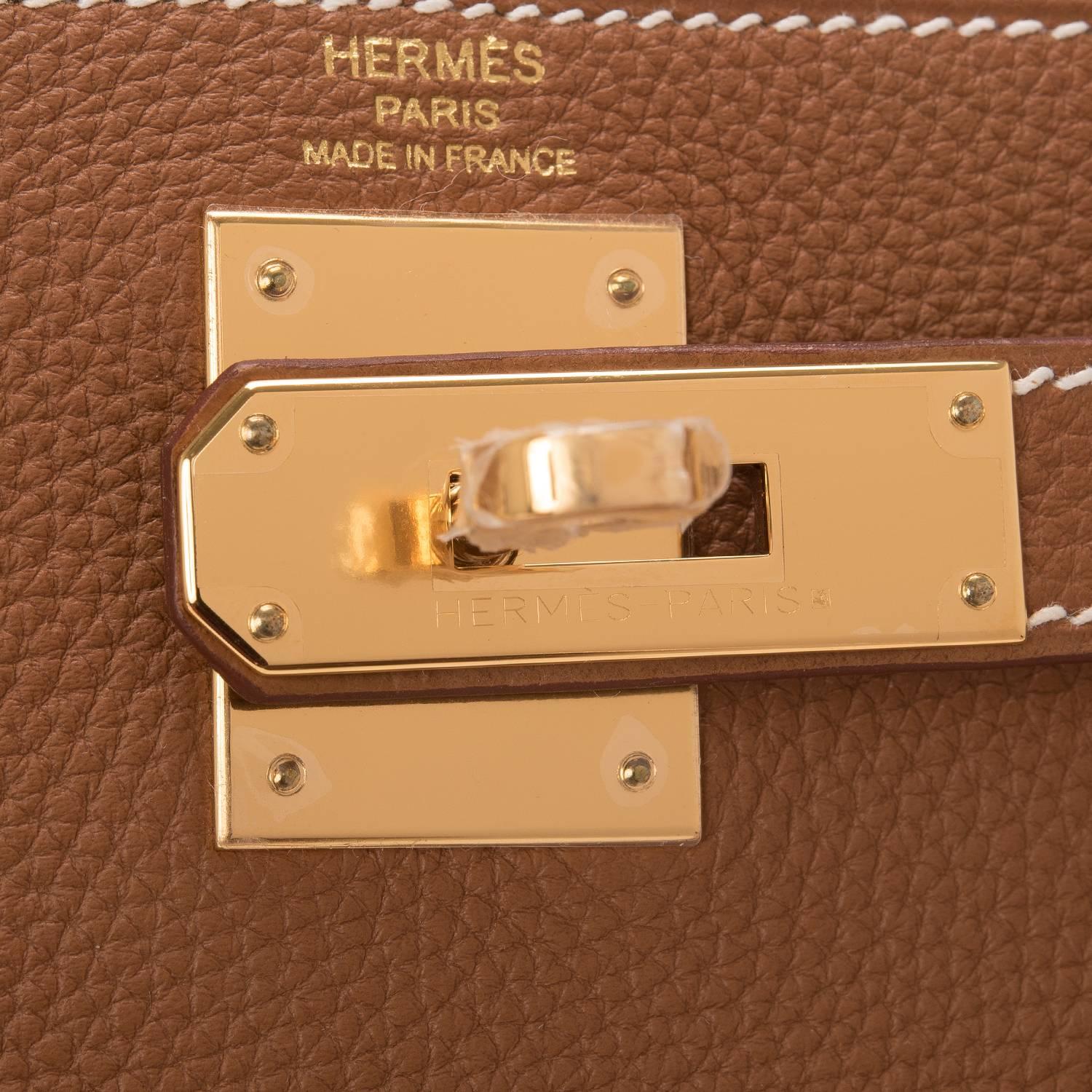 Women's Hermes Gold Togo Kelly 28cm Gold Hardware For Sale